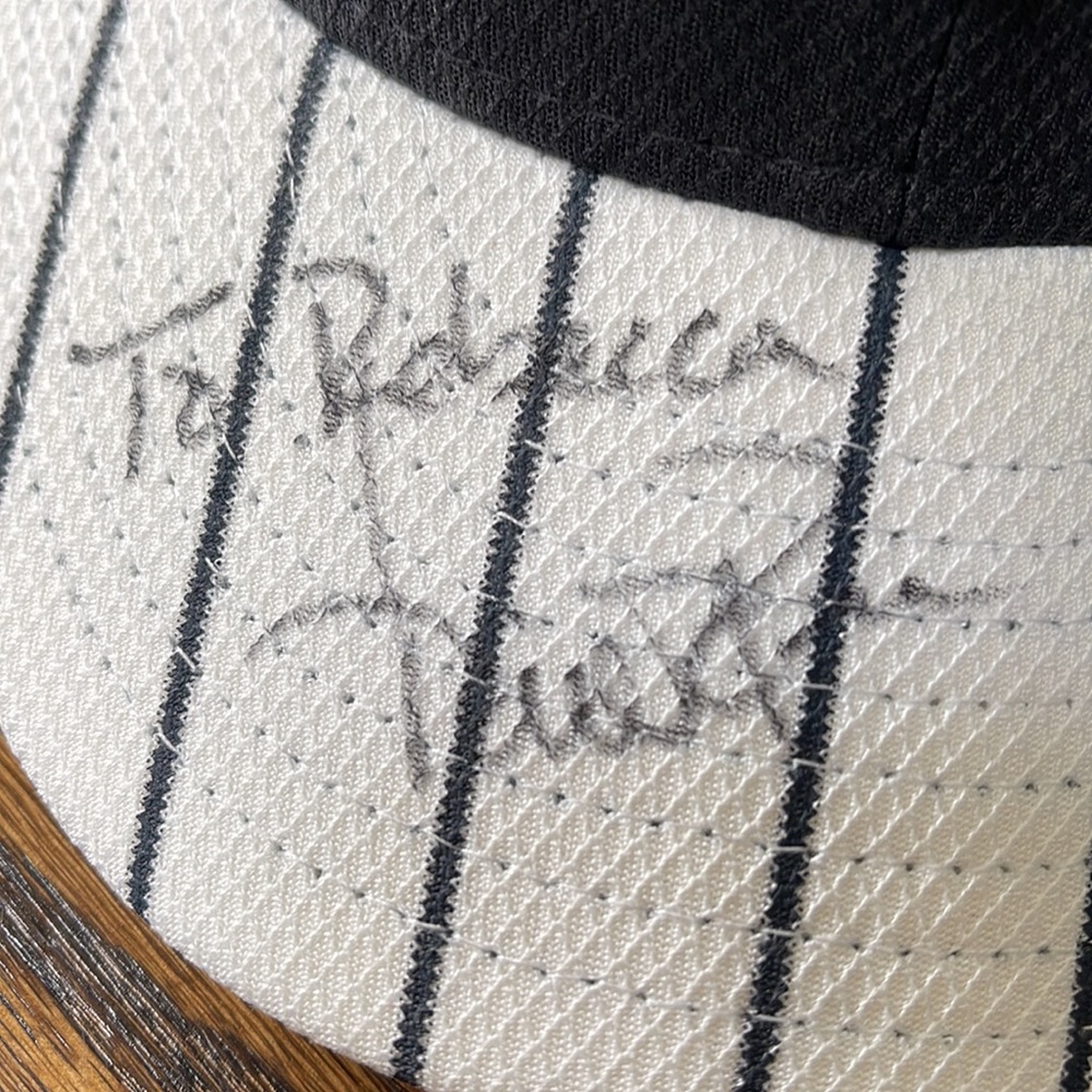 Autographed Aaron Boone New York Yankees fitted hat - Picture 2 of 5
